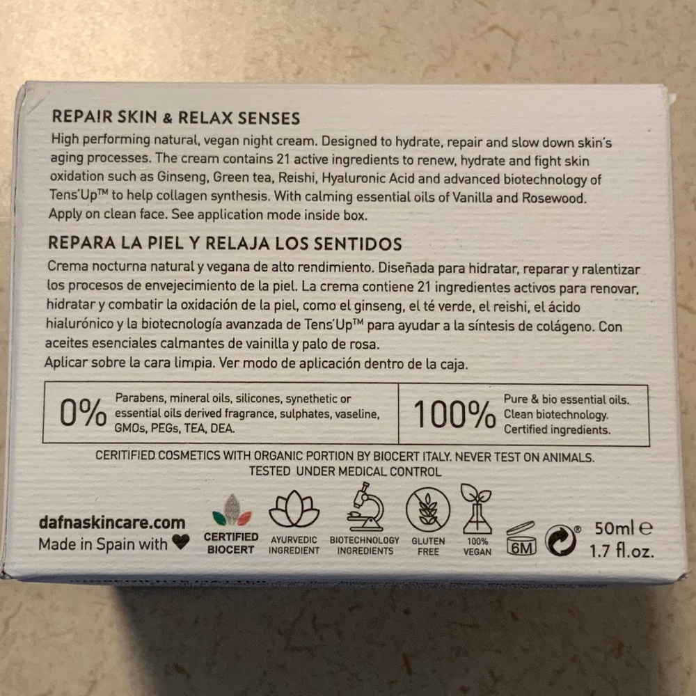 Dafna’s Beyond Skin Deep Clinical Moisturizer - Picture 3 of 4